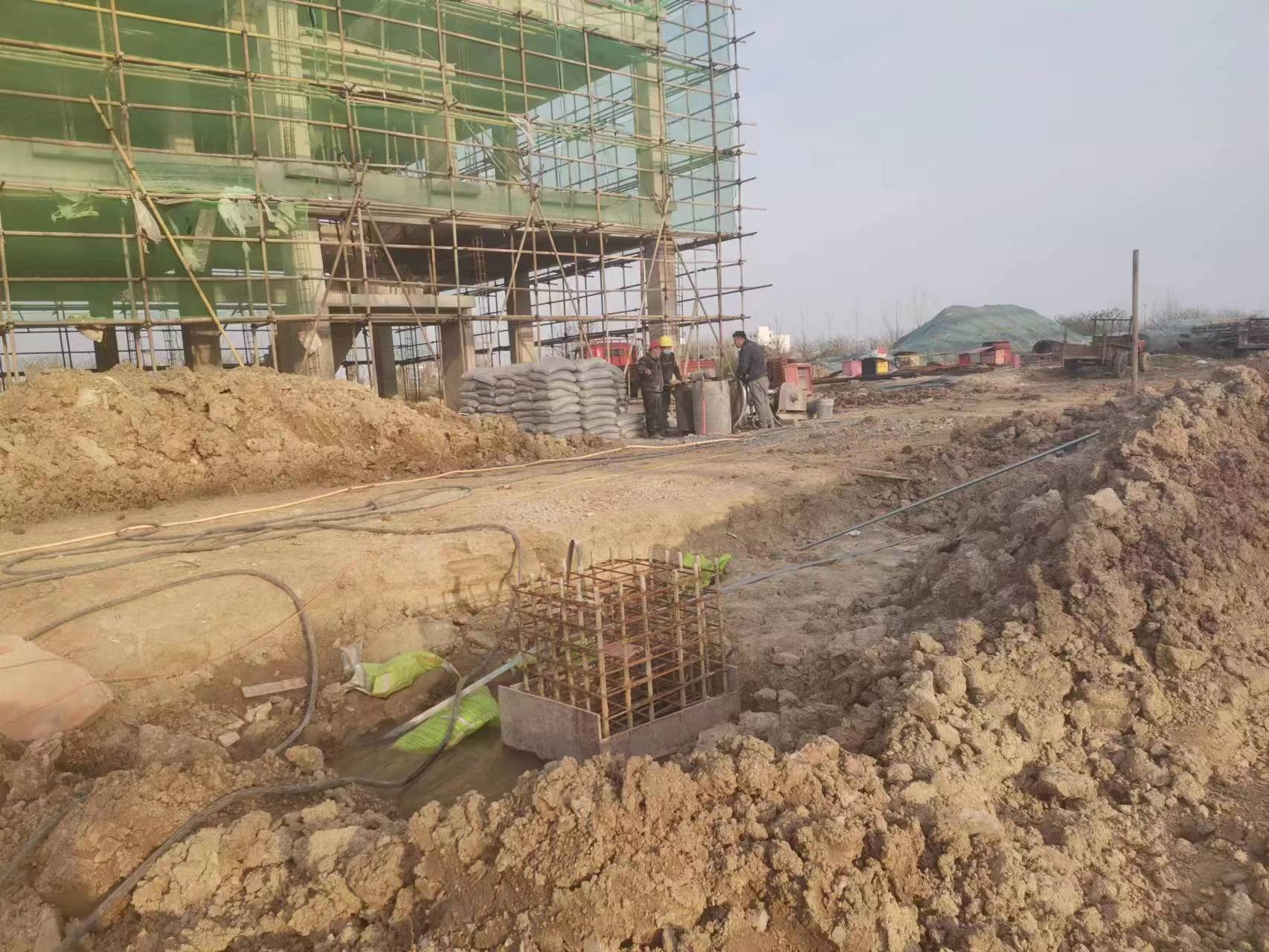 卫滨当桥梁出现裂缝的时候应该及时加固修补